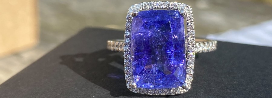 DIAMENTY NATURALNE Z WYCENAMI SEKRETARZA POLSKIEGO TOWARZYSTWA GEMMOLOGICZNEGO ORAZ BIŻUTERIA 