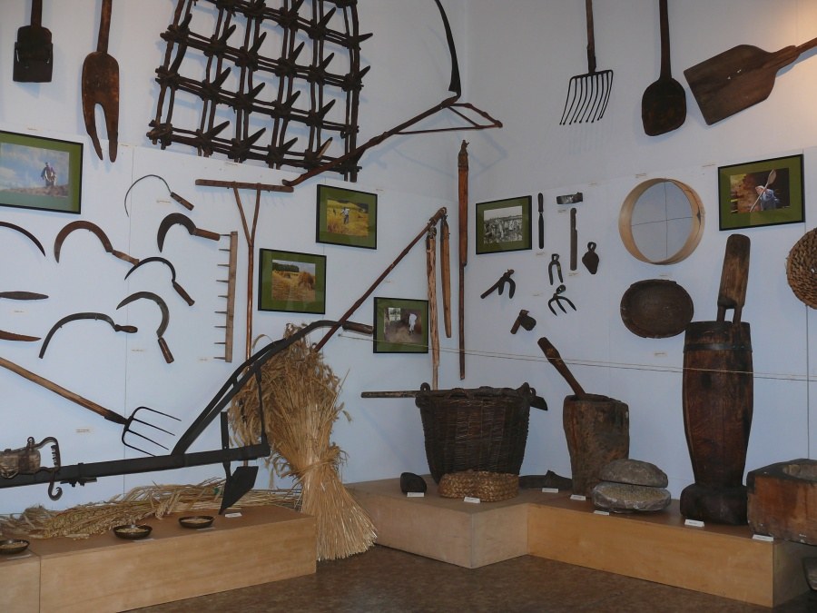 “W CHŁOPSKIEJ ZAGRODZIE”