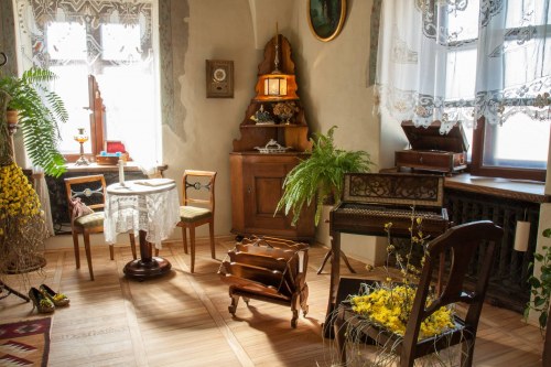 WNĘTRZA PAŁACOWE – MUZEUM DZIEDUSZYCKICH W ZARZECZU