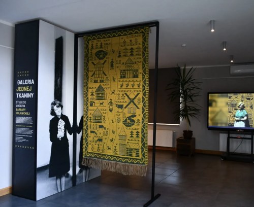 GALERIA JEDNEJ TKANINY