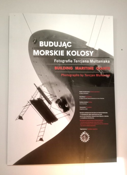 BUDUJĄC MORSKIE KOLOSY. Fotografie Tercjana Multaniaka