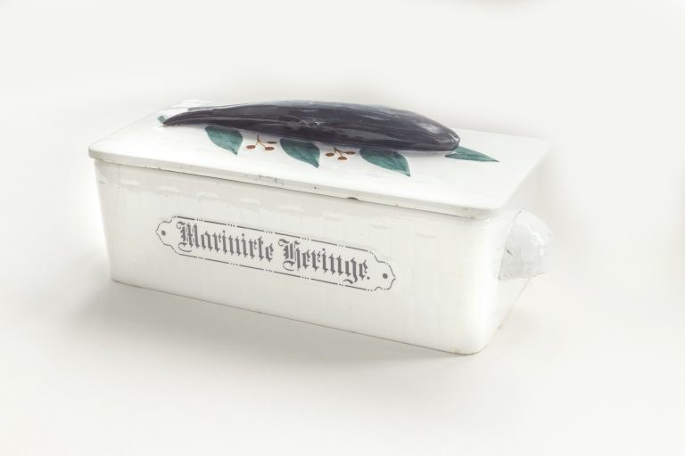 „Śledź w porcelanie. (Po białostocku)”