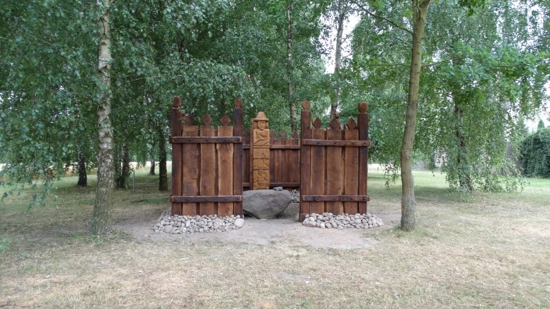 GDY BOGÓW BYŁO WIELU