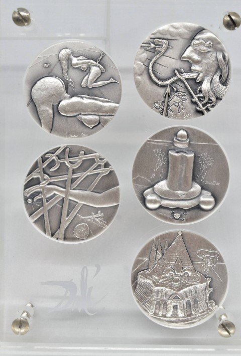 Salvador Dali, 10 medali srebrnych z 1975 z serii 10 przykazań bożych