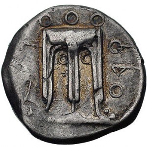 BRUCJUM- Kroton, stater 480-420 pne, Aw: Trójnóg, z lew...