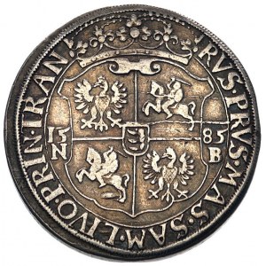 talar 1585, Nagybanya, Aw: Półpostać króla i napis woko...