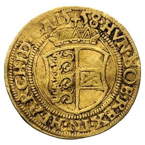 dukat 1558, Klagenfurt, Aw: Stojący cesarza w zbroi i n...