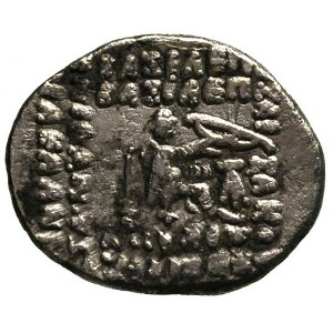 Phraates IV 38-2 pne, drachma, Aw: Popiersie króla w di...