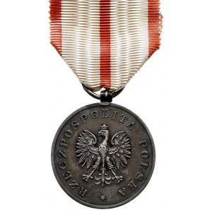 medal za Ratowanie Ginących, srebro, wstążka, na obrzeż...