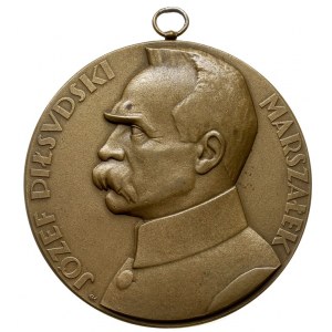 Józef Piłsudski -medal projektu J. Aumillera z okazji 1...