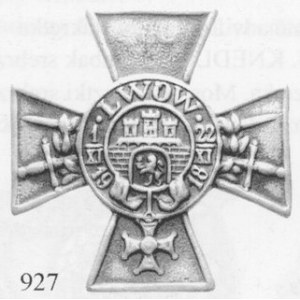 Krzyż Obrony Lwowa z Mieczami i Krzyżem 1918. Blacha mosiężna. Numer 133.
Nakrętka E.M.UNGER, bez numeru. Stela 13.12