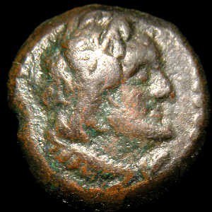 AE-16 mm, głowa Ptolemeusza I / głowa Libii (?) lub Kleopatry I, napis, jak Sear 7882, lecz inny nominał, brązowozi...