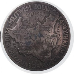 Medal 1930, Popiersie w lewo i napis JÓZEF PIŁSUDSKI MARSZAŁEK / mapa Polski i napis MĘSTWEM ŻOŁNIERZA – WYSIŁKI...