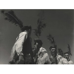 Henryk HERMANOWICZ, Peacock Feathers – A Krakow Wedding, 1950