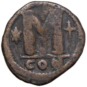 Byzantine coins - BYZANTIUM Justinian I (527-565) Follis - Diademed Bust to r....