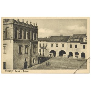 TARNÓW. Place du marché. Hôtel de ville