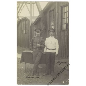 Two Russian soldiers