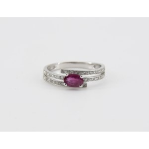 Anello con rubino