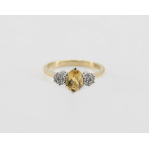 Ring with sapphire