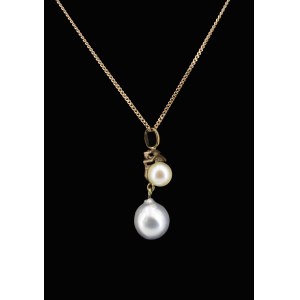 Pearl pendant