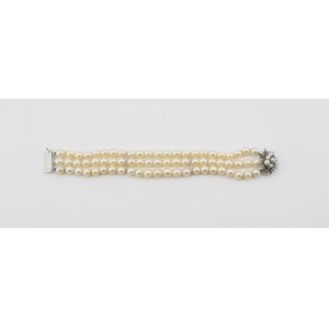 Bracelet with pearls