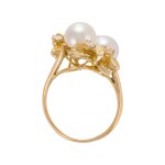 Goldring mit Diamanten und Akoya-Perlen