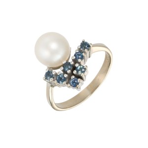 Gold Ring with an Akoya Pearl and Sapphires