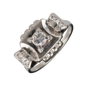 Art Deco Gold Ring with Natural Diamonds