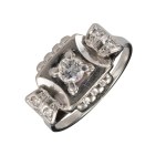 Art Deco Gold Ring with Natural Diamonds