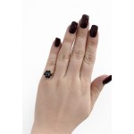 Gold ring with a 1.93 ct natural sapphire and natural diamonds