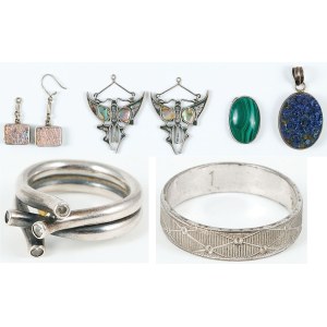 ENSEMBLE DE BIJOUX