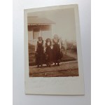 PHOTO: THREE WOMEN IN A VILLAGE, 1916