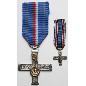 PSZnZ / III RP, Krzyż Pamiątkowy 1 Dywizji Pancernej + miniatura