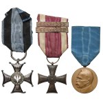 II RP, Order Virtuti Militari kl.V, Krzyż Walecznych oraz Medal Dziesięciolecia po Ułanie z 14 Pułk Ułanów Jazłowieckich