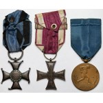 II RP, Order Virtuti Militari kl.V, Krzyż Walecznych oraz Medal Dziesięciolecia po Ułanie z 14 Pułk Ułanów Jazłowieckich