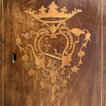 Monumental chest of drawers veneered in walnut and burl, Central Italy, 17th century