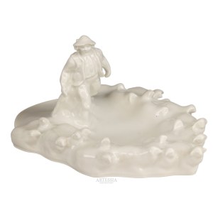 Ćmielów Porcelain Factory, designed by Franciszek Kalfas (1898–1968), second half of the 20th century, Juhas in the Hall – ashtray