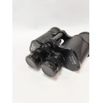 Set mit 3 Ferngläsern in Etuis, darunter das Zenith 10x50