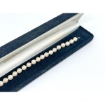 Gold bracelet with Akoya pearls