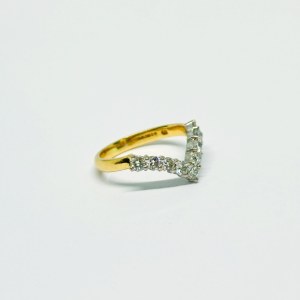 Gold Ring with 0.5-Carat Diamonds