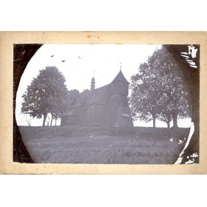 The now-demolished wooden All Saints Church in Szynwałd, ca. 1910