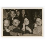 Vilnius - Children of Vilnius. Photo by J. Bułhak. Published by Atlas, 1938. (800)