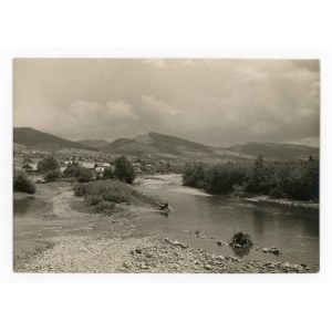 Mikuliczyn - Fotografia H. Poddębski. Ogólny widok, nad Prutem, 1934 r. (832)