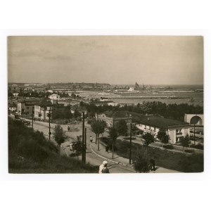 Gdynia - Photograph by H. Poddębski. General view (840)