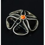 Flower-shaped brooch with coral, ORNO (108)
