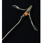 Tie/hat pin with a coral, item no. LU (218)