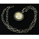 Agate necklace on a chain, item no. ms (228)