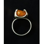 Amber ring, item no. J.C. (229)