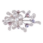 Brooch with a floral motif, first half of the 20th century