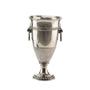 A classic-style champagne bucket